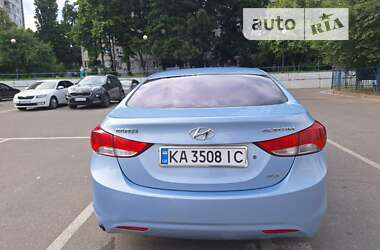 Седан Hyundai Elantra 2012 в Києві