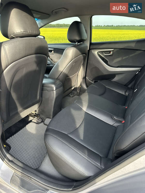 Седан Hyundai Elantra 2013 в Одессе