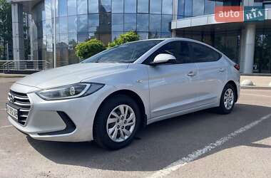 Седан Hyundai Elantra 2016 в 