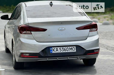 Седан Hyundai Elantra 2020 в Киеве