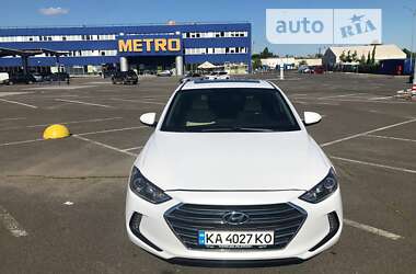 Седан Hyundai Elantra 2017 в Києві