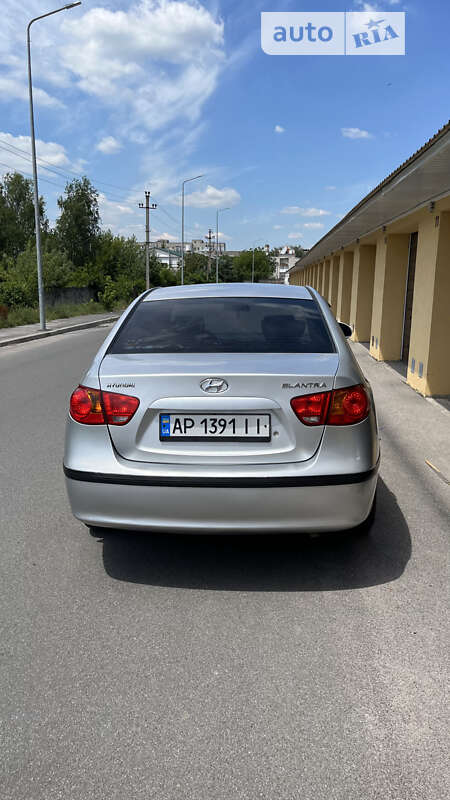 Седан Hyundai Elantra 2008 в Виннице