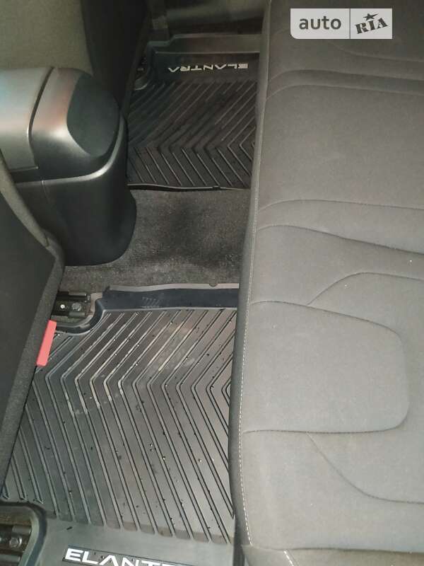 Седан Hyundai Elantra 2021 в Кривом Роге