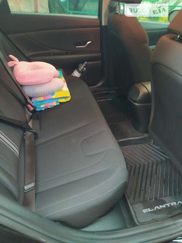 Седан Hyundai Elantra 2021 в Кривом Роге