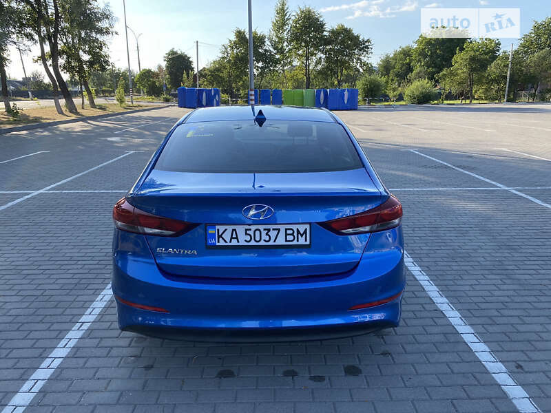 Седан Hyundai Elantra 2017 в Коломые