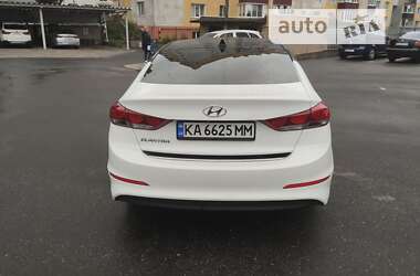 Седан Hyundai Elantra 2016 в Хмельницькому