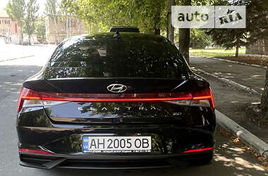Седан Hyundai Elantra 2022 в Покровську
