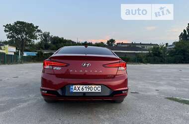 Седан Hyundai Elantra 2019 в Харкові