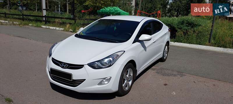 Hyundai Elantra 2013
