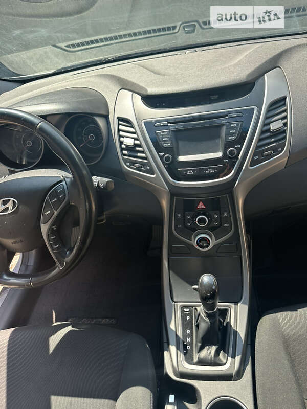 Седан Hyundai Elantra 2014 в Зеленодольской