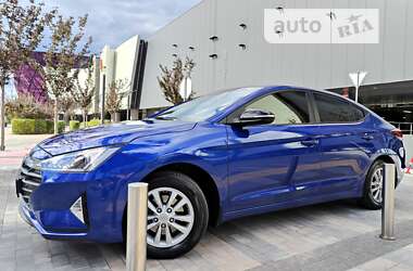 Седан Hyundai Elantra 2020 в Киеве