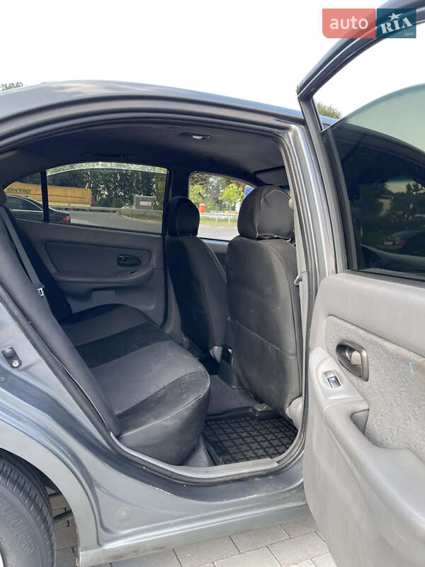 Седан Hyundai Elantra 2010 в Виннице