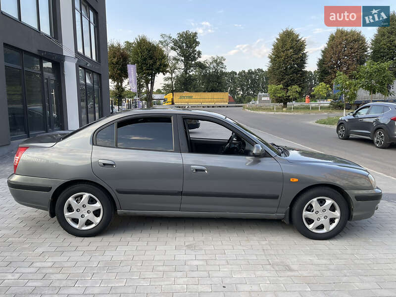 Седан Hyundai Elantra 2010 в Виннице