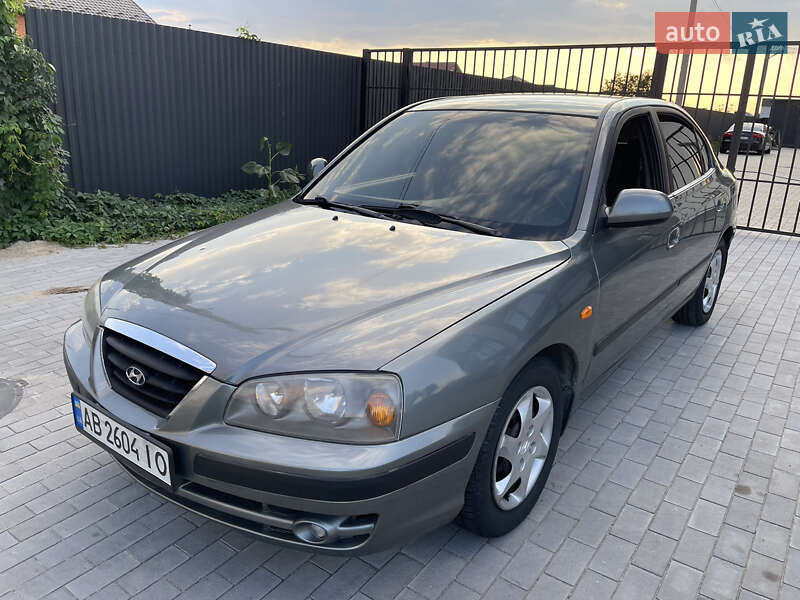 Седан Hyundai Elantra 2010 в Виннице