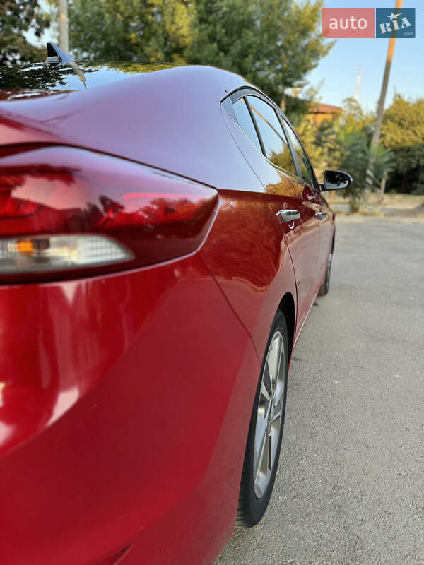 Седан Hyundai Elantra 2016 в Днепре