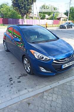 Хэтчбек Hyundai Elantra 2014 в Любашевке