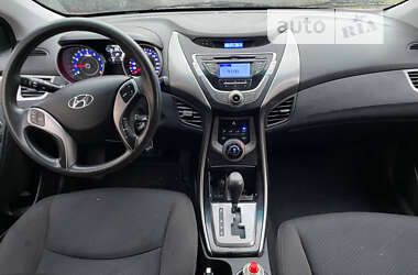 Седан Hyundai Elantra 2013 в Великодолинському