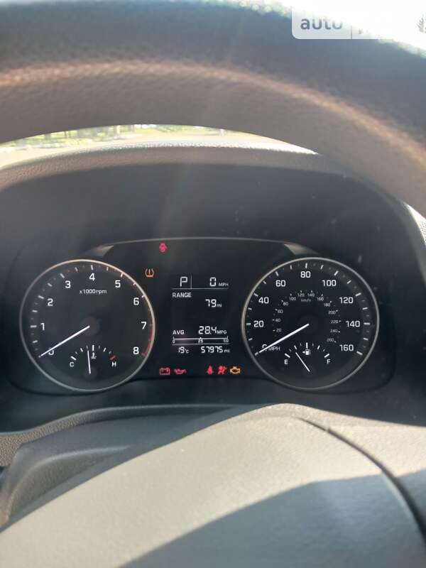 Седан Hyundai Elantra 2017 в Чугуєві