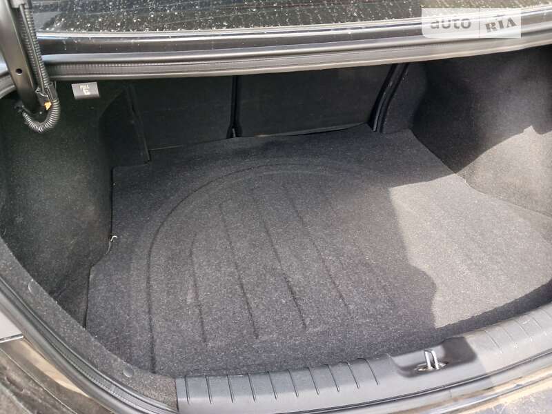 Седан Hyundai Elantra 2017 в Чугуєві