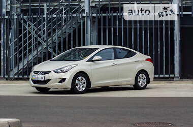 Седан Hyundai Elantra 2013 в Киеве