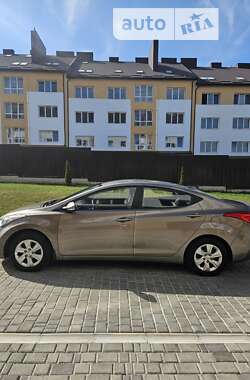 Седан Hyundai Elantra 2011 в Львове