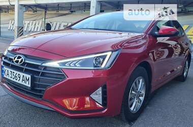 Седан Hyundai Elantra 2019 в Киеве