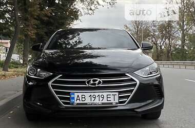 Седан Hyundai Elantra 2018 в Виннице