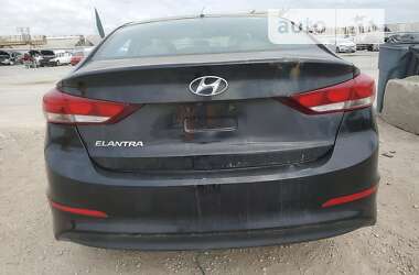 Седан Hyundai Elantra 2018 в Киеве