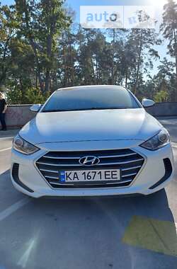 Седан Hyundai Elantra 2018 в Ирпене