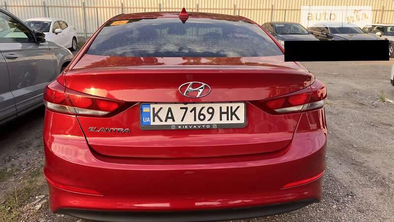 Седан Hyundai Elantra 2016 в Киеве