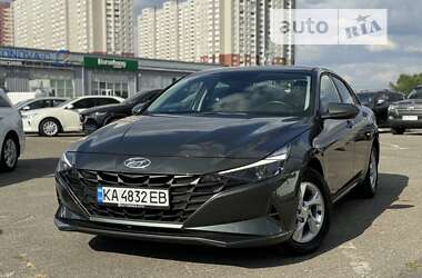 Седан Hyundai Elantra 2021 в Киеве