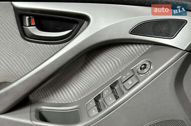 Седан Hyundai Elantra 2013 в 