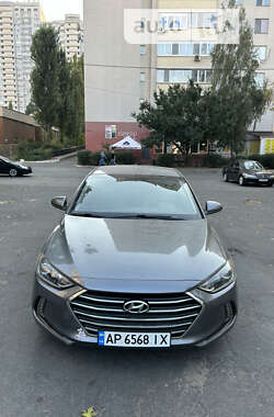 Седан Hyundai Elantra 2017 в Киеве