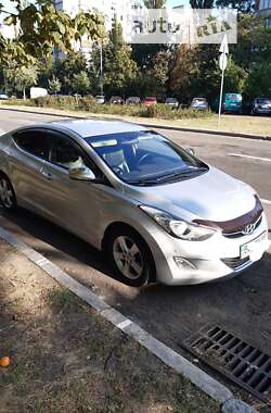 Седан Hyundai Elantra 2011 в Києві