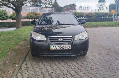 Седан Hyundai Elantra 2008 в Киеве