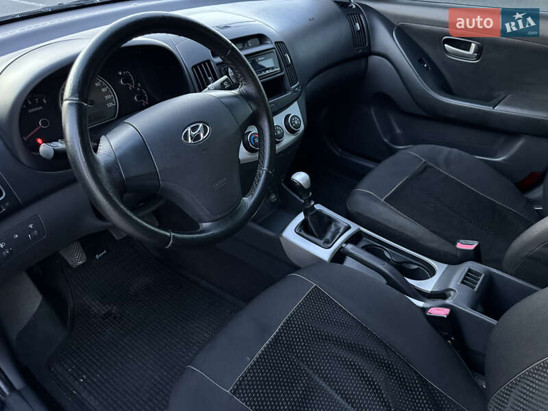 Седан Hyundai Elantra 2008 в Одесі