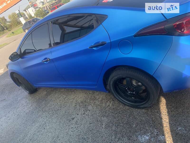Седан Hyundai Elantra 2011 в Сколе