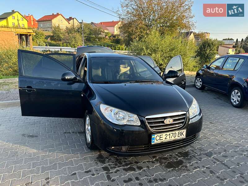 Седан Hyundai Elantra 2008 в Львові