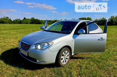 Седан Hyundai Elantra 2008 в Рівному