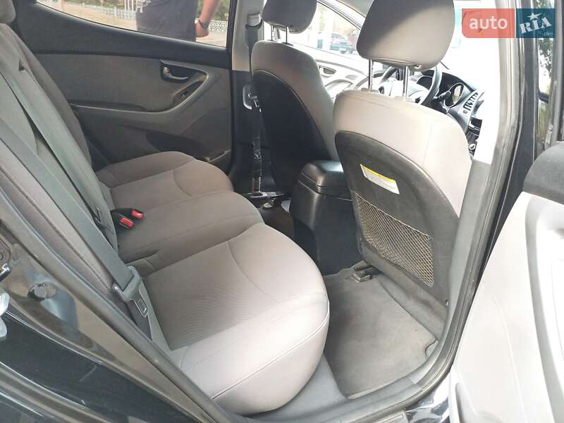 Седан Hyundai Elantra 2015 в Одессе