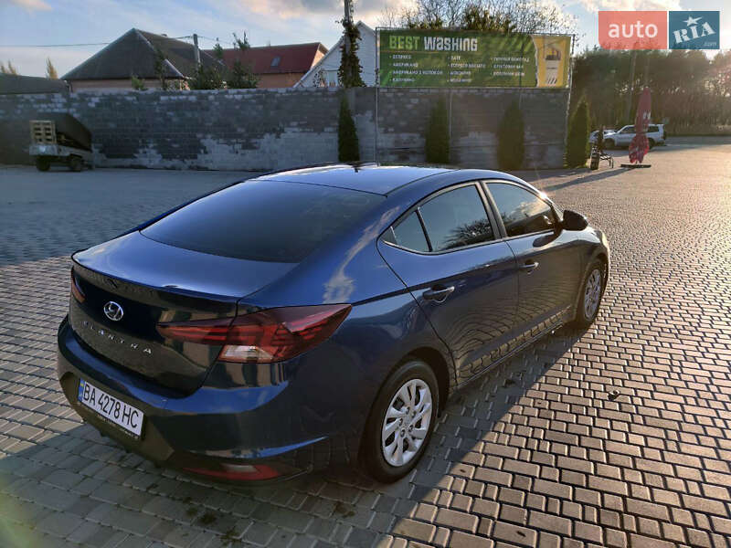 Седан Hyundai Elantra 2018 в Дніпрі