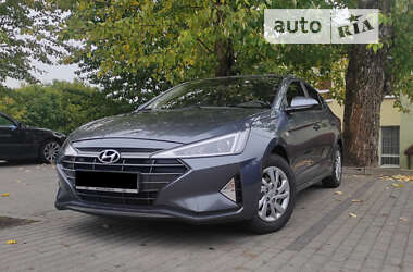 Седан Hyundai Elantra 2019 в Кривому Розі