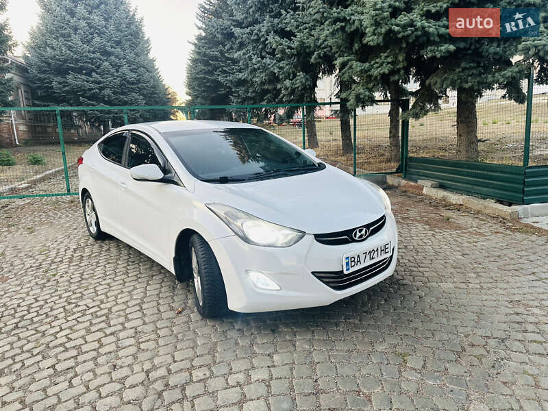 Седан Hyundai Elantra 2012 в Кропивницком