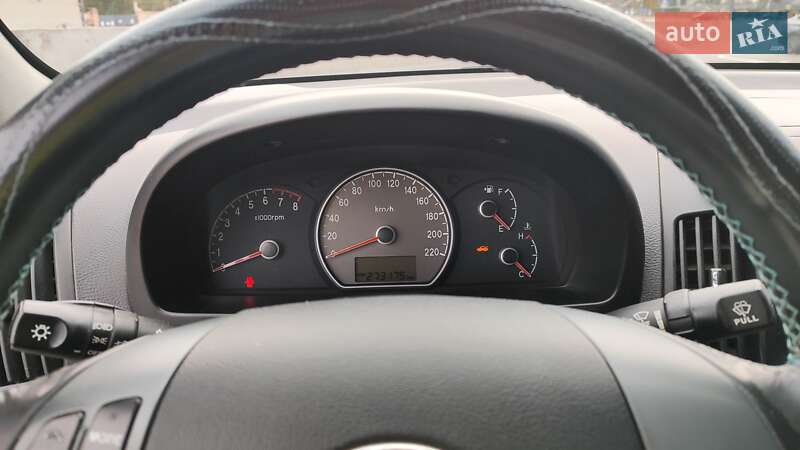 Седан Hyundai Elantra 2008 в Киеве