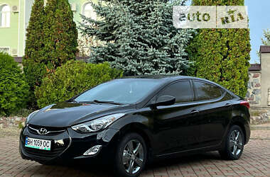 Седан Hyundai Elantra 2013 в Прилуках