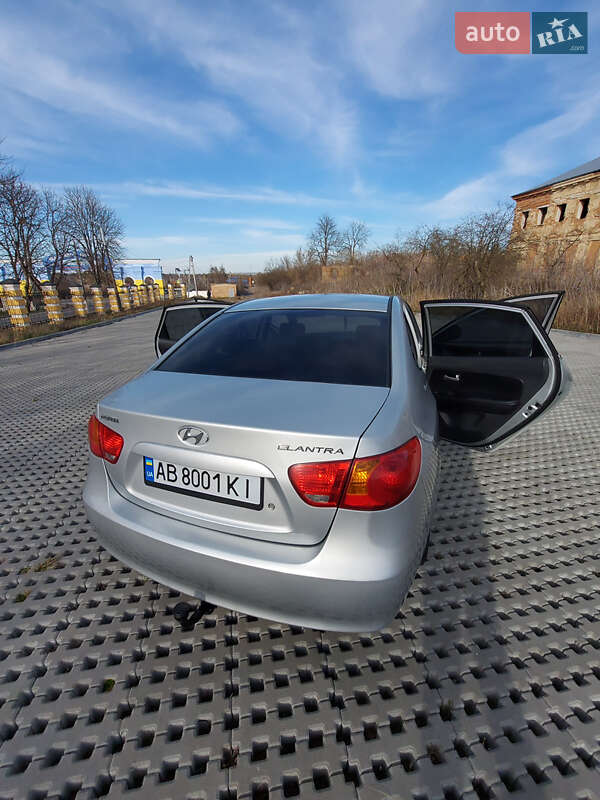 Седан Hyundai Elantra 2007 в Тульчине