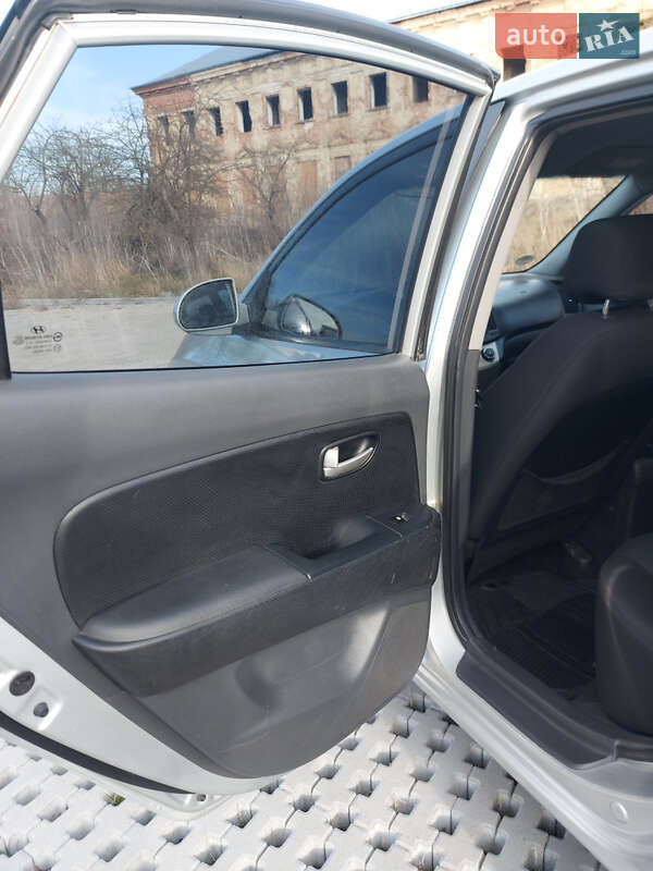 Седан Hyundai Elantra 2007 в Тульчине