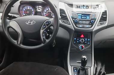 Седан Hyundai Elantra 2014 в Києві