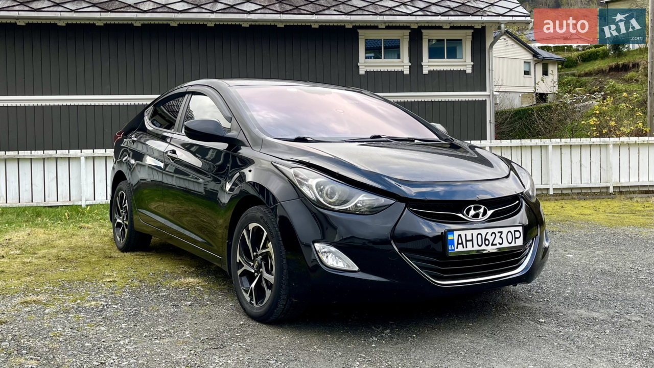 2013 Hyundai Elantra - мініатюра 12