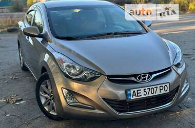 Седан Hyundai Elantra 2014 в Днепре